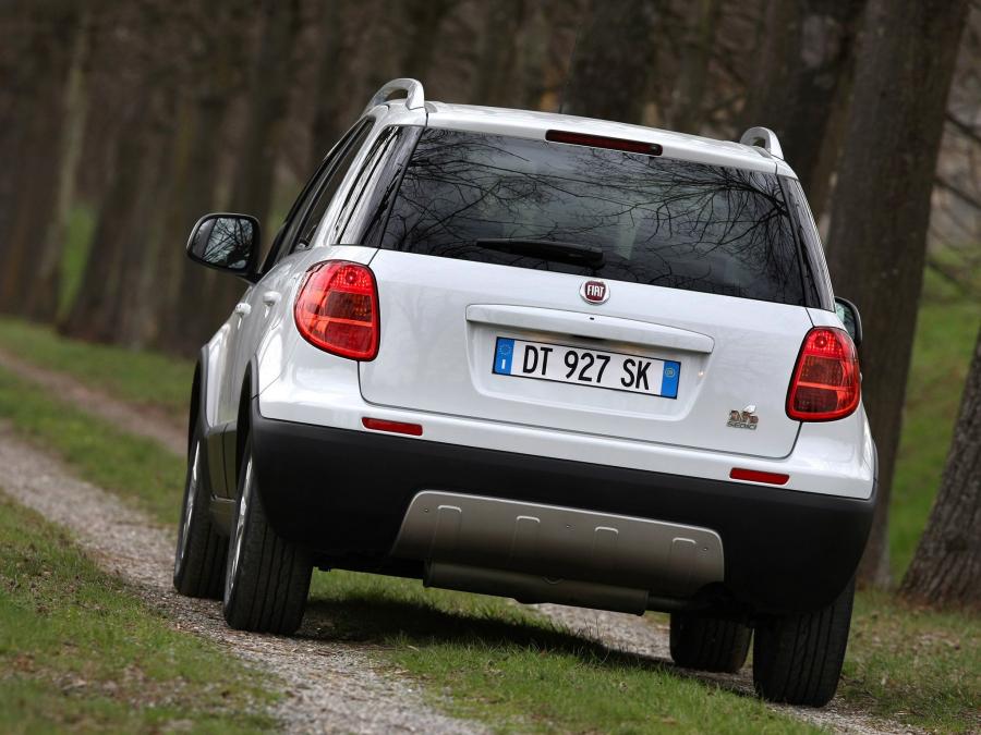  Fiat Sedici 2009 года  (фото 23 из 30)